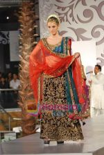 Model walks the ramp for Vikram Phadnis at Aamby Valley India Bridal Week day 4 on 1st Nov 2010 (94).JPG